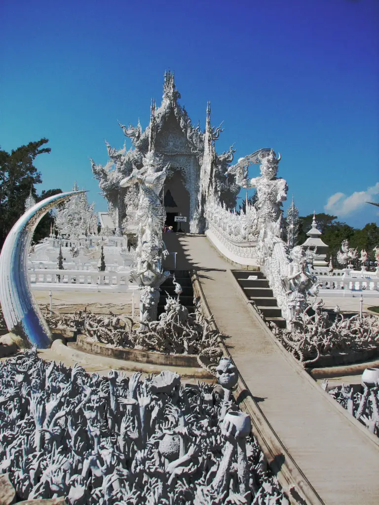 Wat Rong Khun before the thailand earthquake 2014