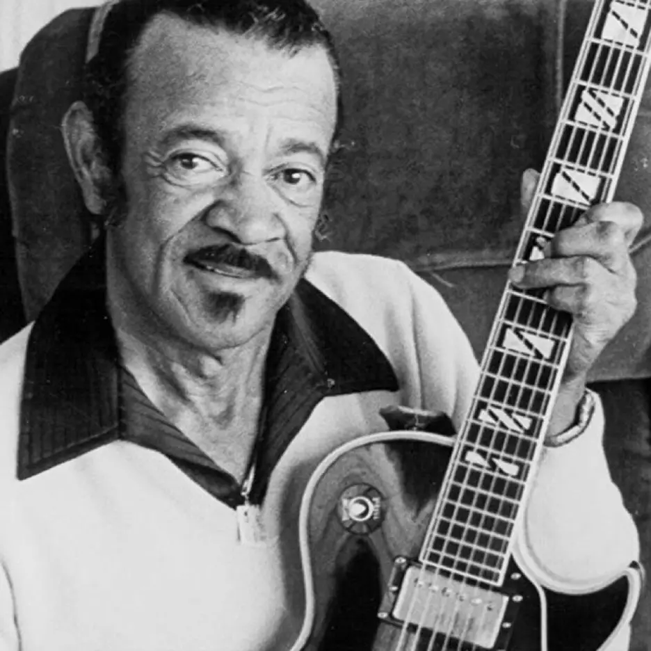 Portrait photo of Pee Wee Crayton holding a guitarImage source: https://blues.org/blues_hof_inductee/pee-wee-crayton/