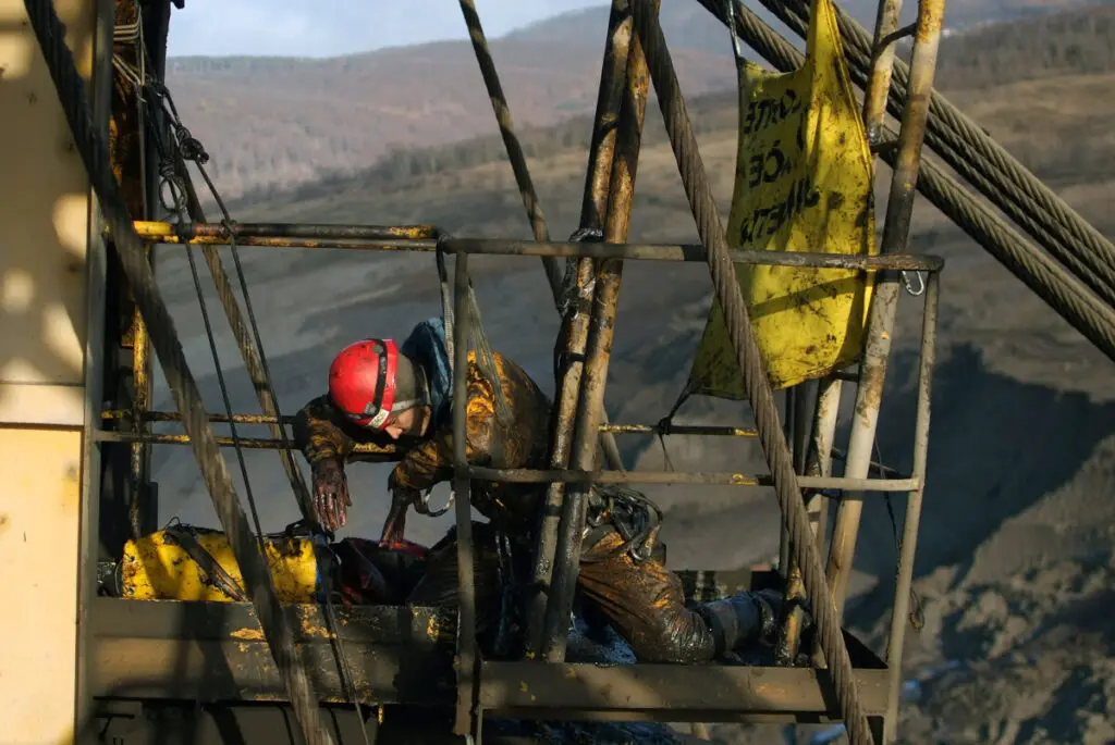 Greenpeace activist on an oil rig - photo