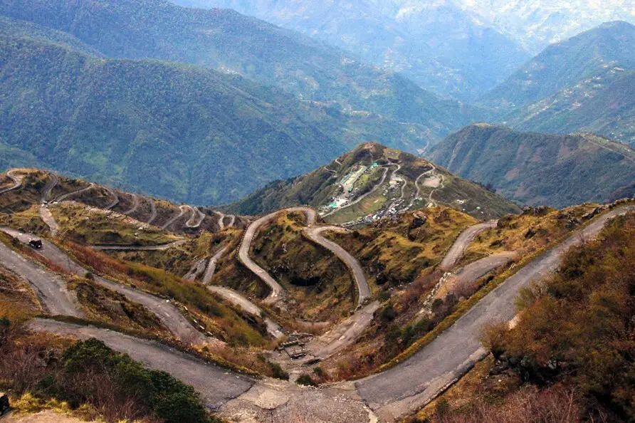 Photo: Amit Jain/Unsplash. ZigZag road, India